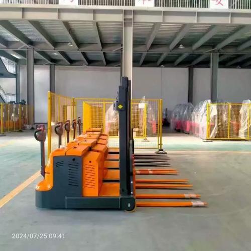 1t步行式平衡重堆高车无腿电动叉车锂电搬运车装卸货托盘堆垛机